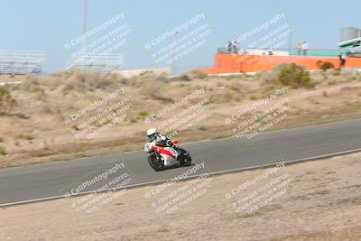 media/Apr-20-2025-AHRMA (Sun) [[393a79c373]]/Race/Group 11 early race/Turn 4b/